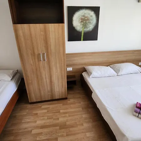 Sweet Apartment *